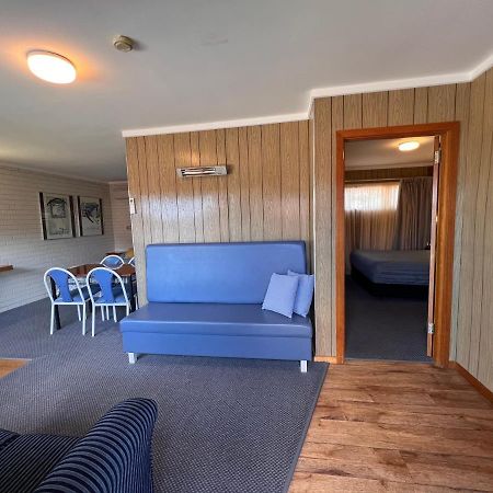 Sturt Motel Balranald Extérieur photo