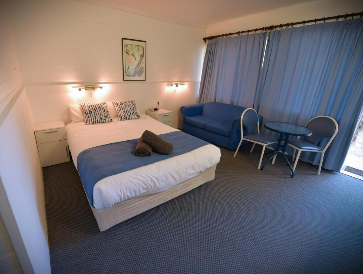 Sturt Motel Balranald Extérieur photo